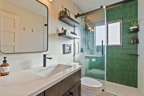 Tiny photo for 65280 94th Street, Bend, OR 97703 (MLS # 220217451)