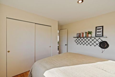 Tiny photo for 65280 94th Street, Bend, OR 97703 (MLS # 220217451)