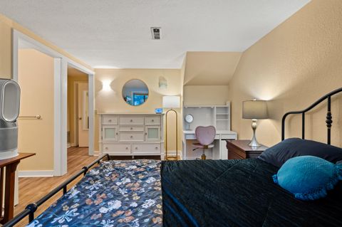 Tiny photo for 55 E Hersey Street, Ashland, OR 97520 (MLS # 220219247)