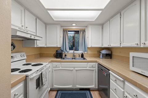 Tiny photo for 55 E Hersey Street, Ashland, OR 97520 (MLS # 220219247)