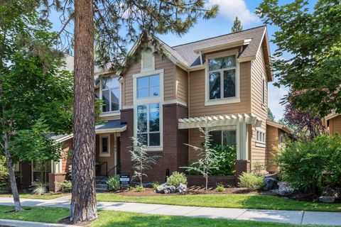 2543 NW Crossing Drive Bend OR 97703