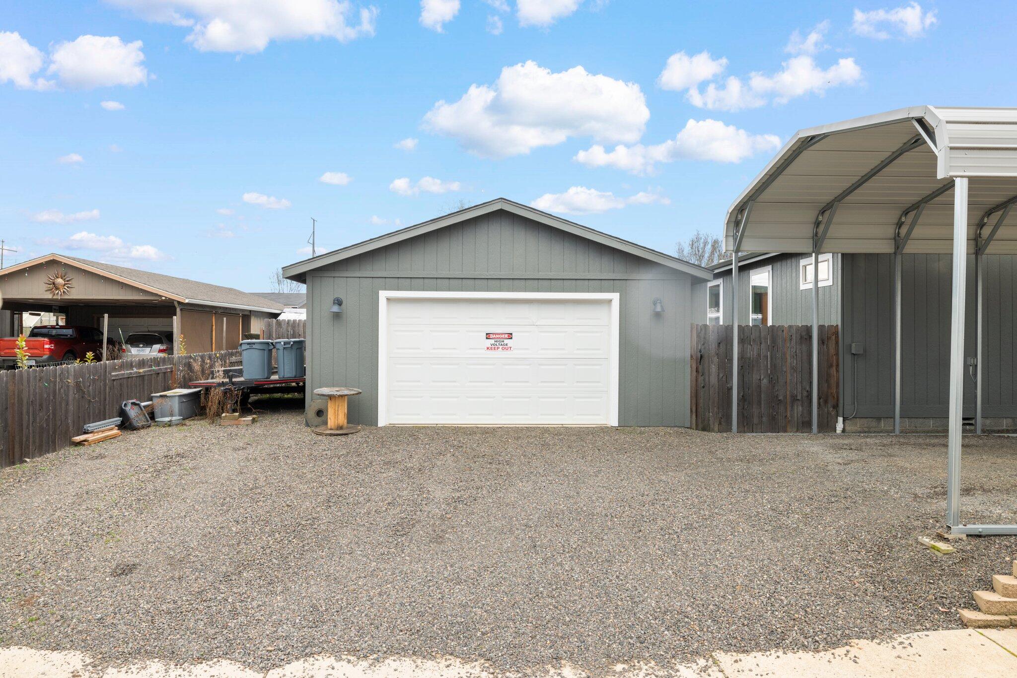 Agate Meadows Estates - Residential