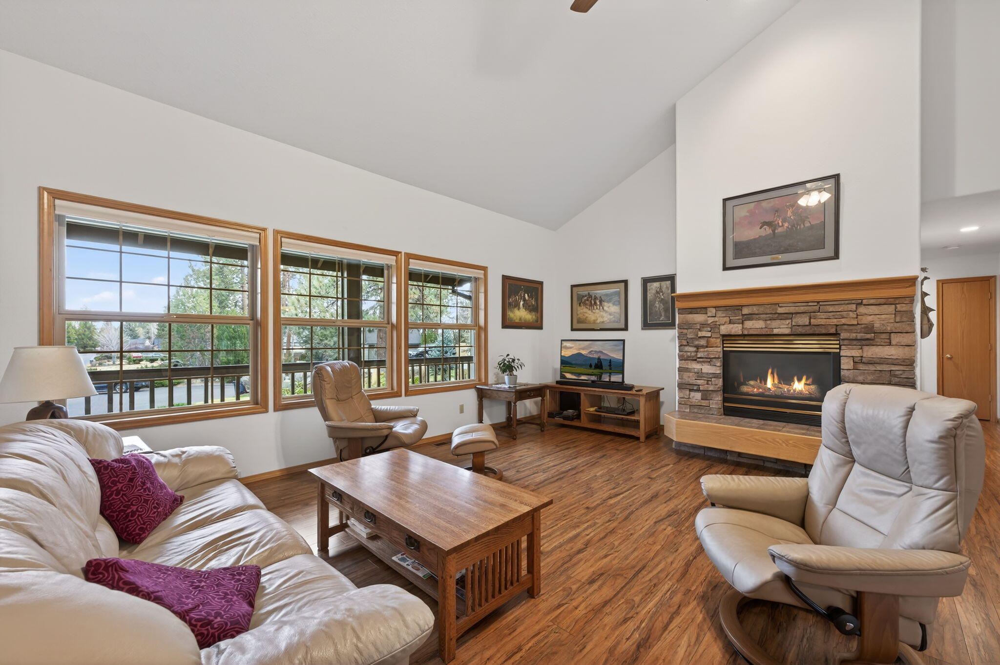 21181 Cultus Mountain Court