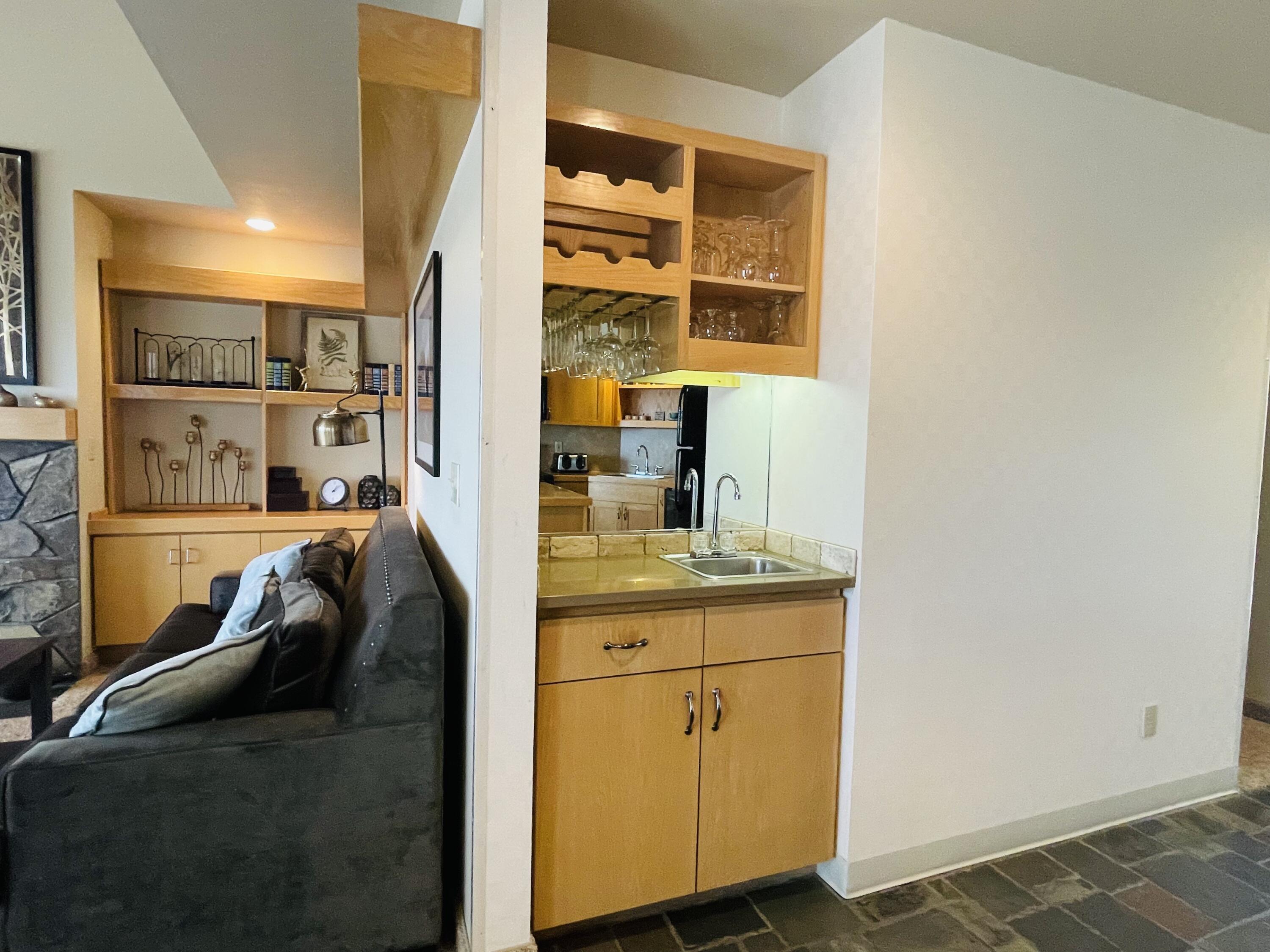 1836 Redtail Hawk Drive RV57G