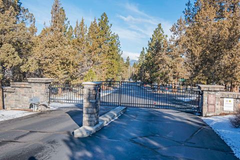 Tiny photo for 16892 Royal Coachman Drive, Sisters, OR 97759 (MLS # 220215616)