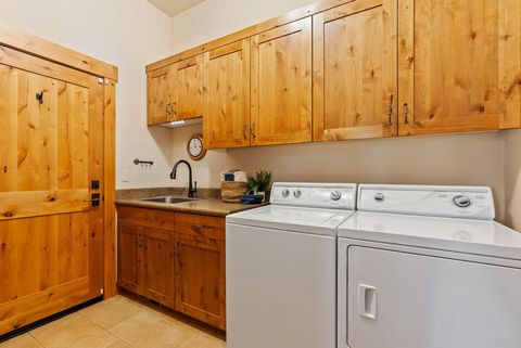 Tiny photo for 16892 Royal Coachman Drive, Sisters, OR 97759 (MLS # 220215616)