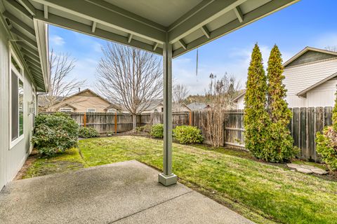 Tiny photo for 2092 SW Ford Street, Grants Pass, OR 97526 (MLS # 220213222)