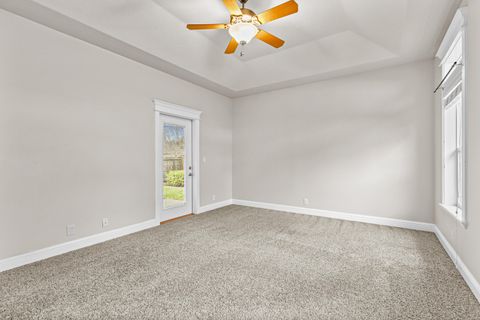 Tiny photo for 2092 SW Ford Street, Grants Pass, OR 97526 (MLS # 220213222)