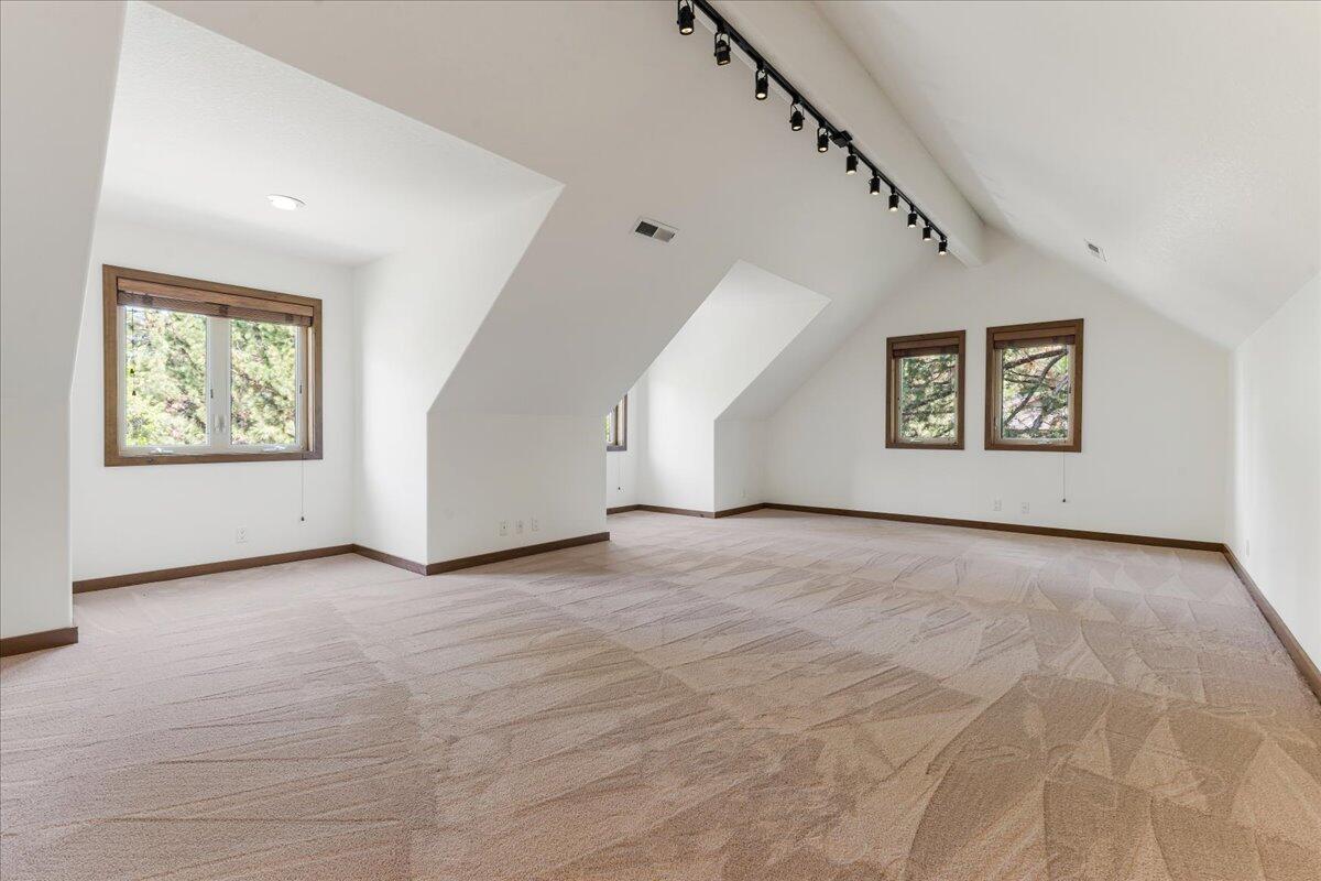 Broken Top - Residential