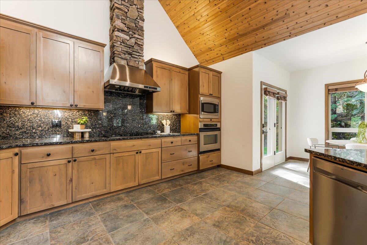 Broken Top - Residential