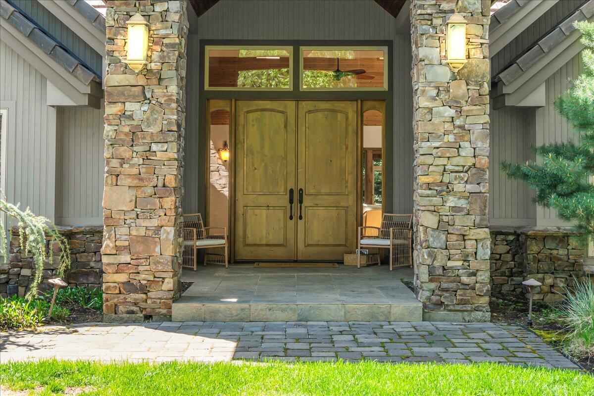 19435 Tam Lake Court