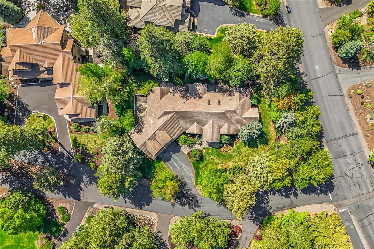 Broken Top - Residential