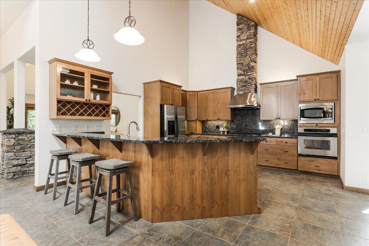 Broken Top - Residential