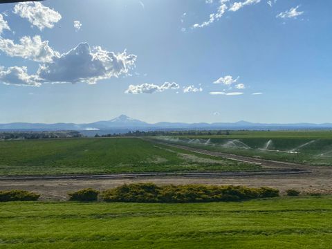 Tiny photo for 2490 NW Deschutes Drive, Madras, OR 97741 (MLS # 220212484)