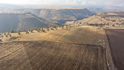 Tiny photo for 2490 NW Deschutes Drive, Madras, OR 97741 (MLS # 220212484)