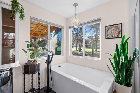 Tiny photo for 110 Stonebrook Way, Merlin, OR 97532 (MLS # 220212961)