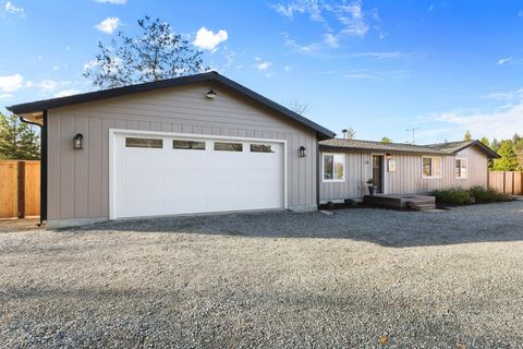 Tiny photo for 110 Stonebrook Way, Merlin, OR 97532 (MLS # 220212961)