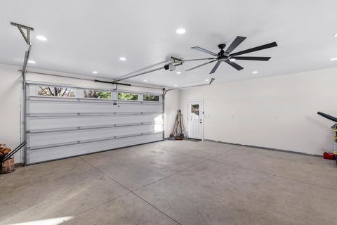 Tiny photo for 110 Stonebrook Way, Merlin, OR 97532 (MLS # 220212961)