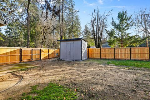 Tiny photo for 110 Stonebrook Way, Merlin, OR 97532 (MLS # 220212961)