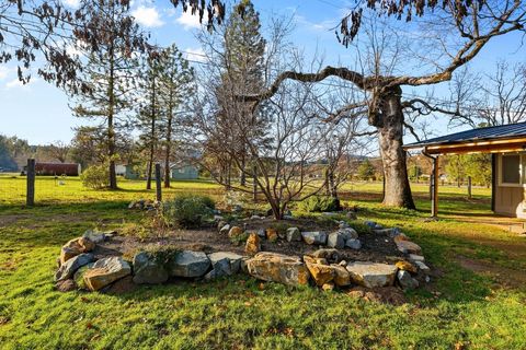 Tiny photo for 110 Stonebrook Way, Merlin, OR 97532 (MLS # 220212961)