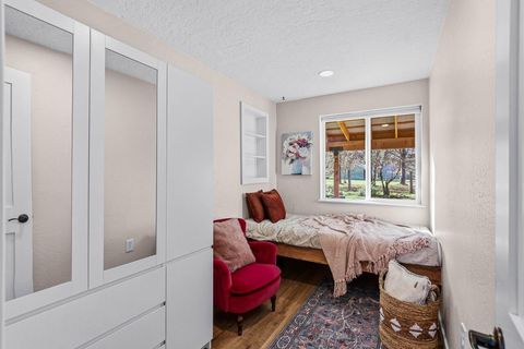 Tiny photo for 110 Stonebrook Way, Merlin, OR 97532 (MLS # 220212961)