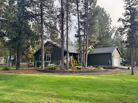 Photo of 52748 Golden Astor Road, La Pine, OR 97739 (MLS # 220209128)