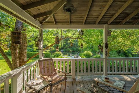 Tiny photo for 1900 Midway Avenue, Grants Pass, OR 97527 (MLS # 220219467)