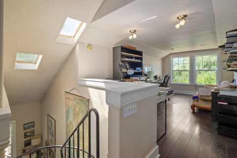 Tiny photo for 1900 Midway Avenue, Grants Pass, OR 97527 (MLS # 220219467)