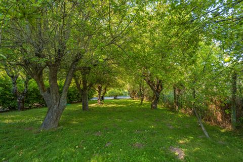 Tiny photo for 1900 Midway Avenue, Grants Pass, OR 97527 (MLS # 220219467)