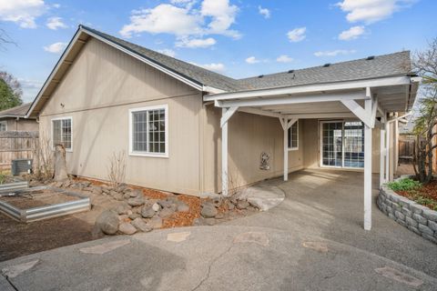 Tiny photo for 1818 Sarah Way, Medford, OR 97501 (MLS # 220217156)