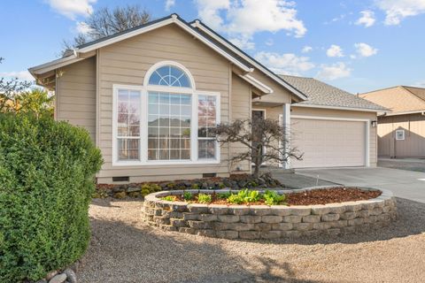 Tiny photo for 1818 Sarah Way, Medford, OR 97501 (MLS # 220217156)
