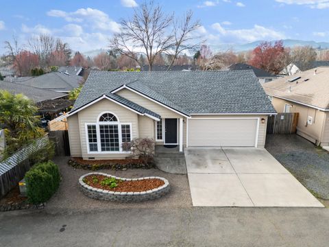 Tiny photo for 1818 Sarah Way, Medford, OR 97501 (MLS # 220217156)