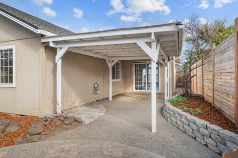 Tiny photo for 1818 Sarah Way, Medford, OR 97501 (MLS # 220217156)