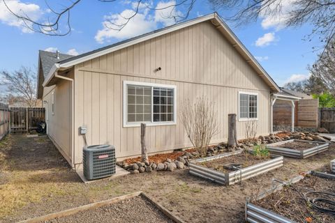 Tiny photo for 1818 Sarah Way, Medford, OR 97501 (MLS # 220217156)