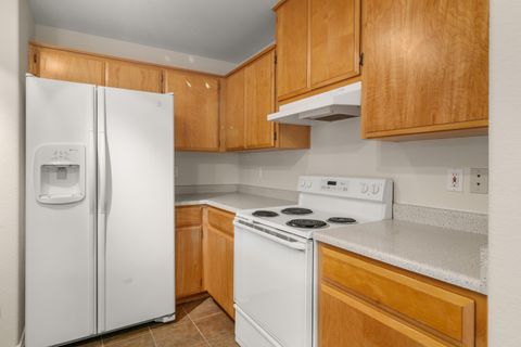 Tiny photo for 1818 Sarah Way, Medford, OR 97501 (MLS # 220217156)