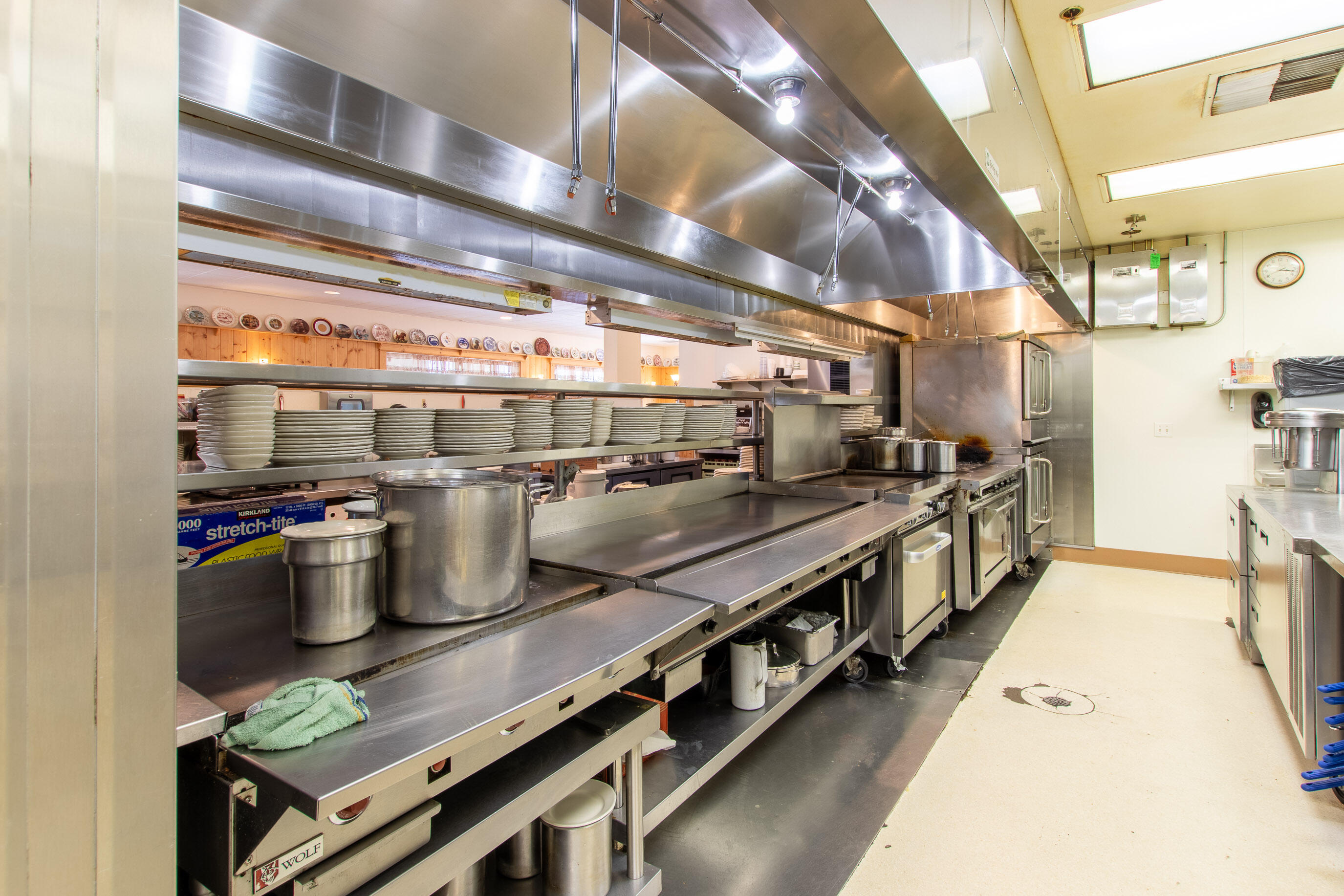 Airport Business Cen - Commercial Sale