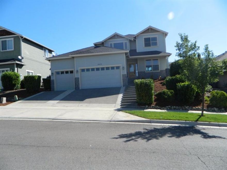 Beautiful 2730 sqft home. Move in ready, lots of space for a growing family. This home has a great floor plan, master bedroom on the main floor and the other 3 rooms o are upstairs with a large family room up stairs. There are 3 walk in closets, lots of cabinets space, large laundry room. This home has it all, you must come take a look to really appreciate everything it has to offer.