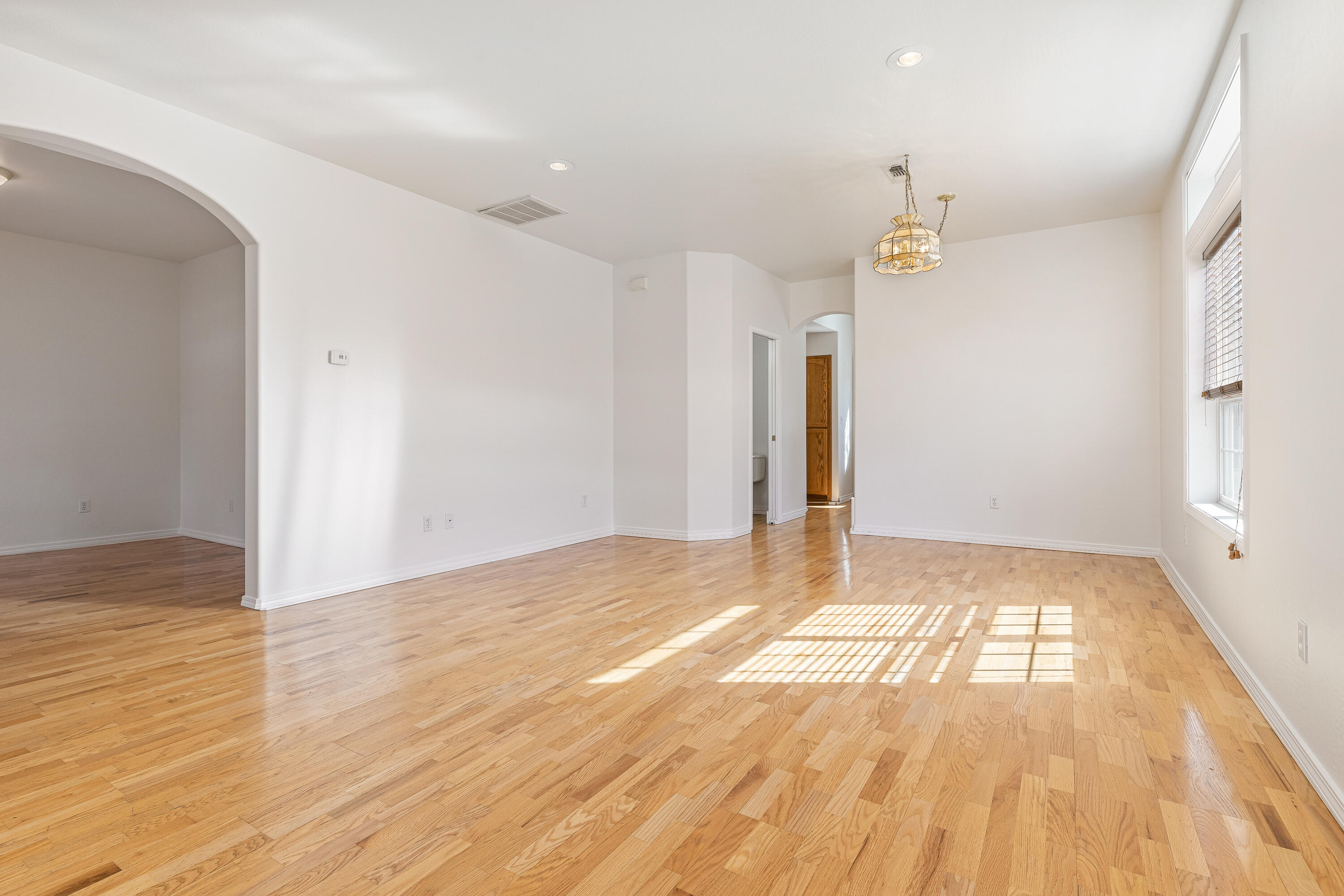 Court On Mary Jane, The - Residential