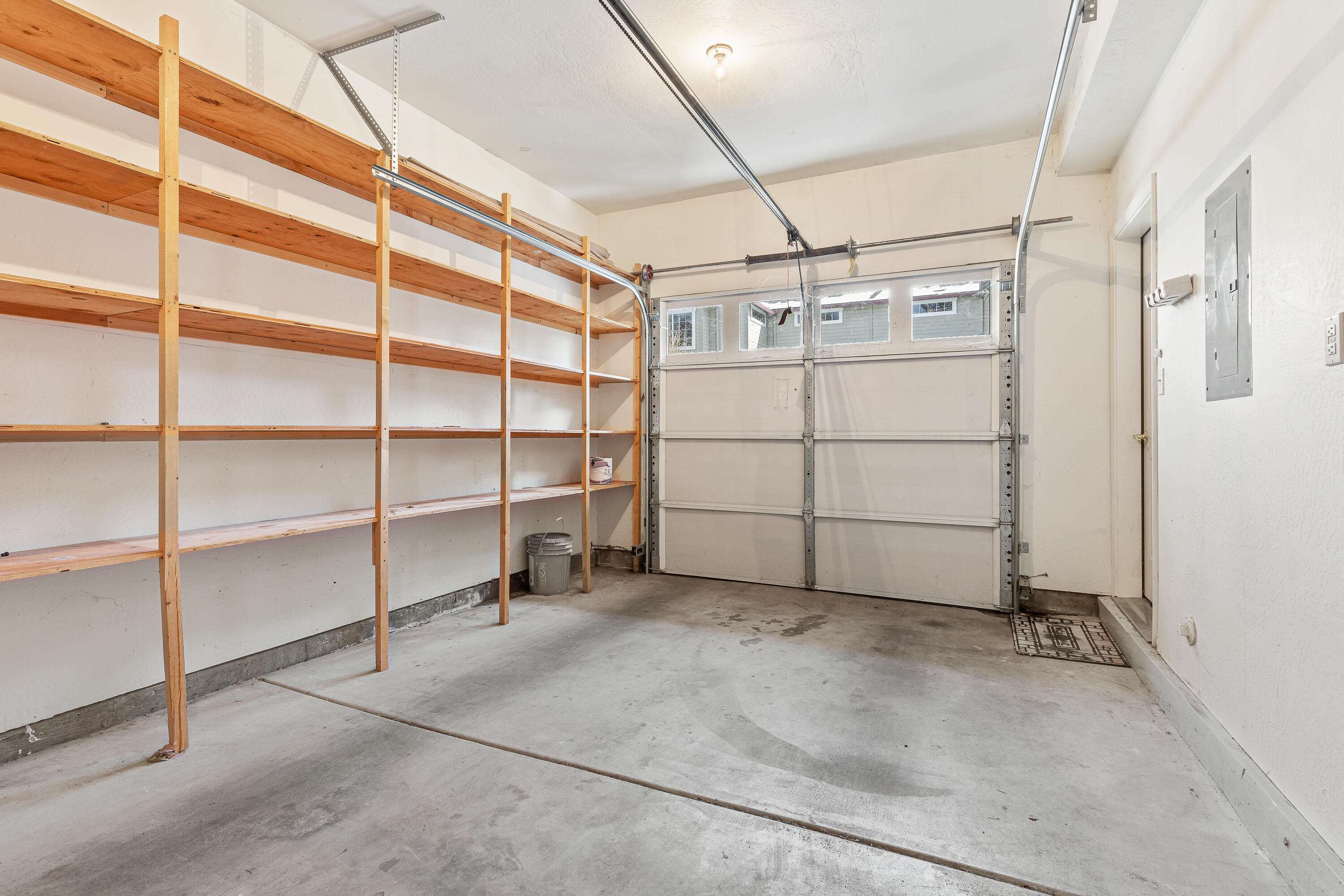 Court On Mary Jane, The - Residential