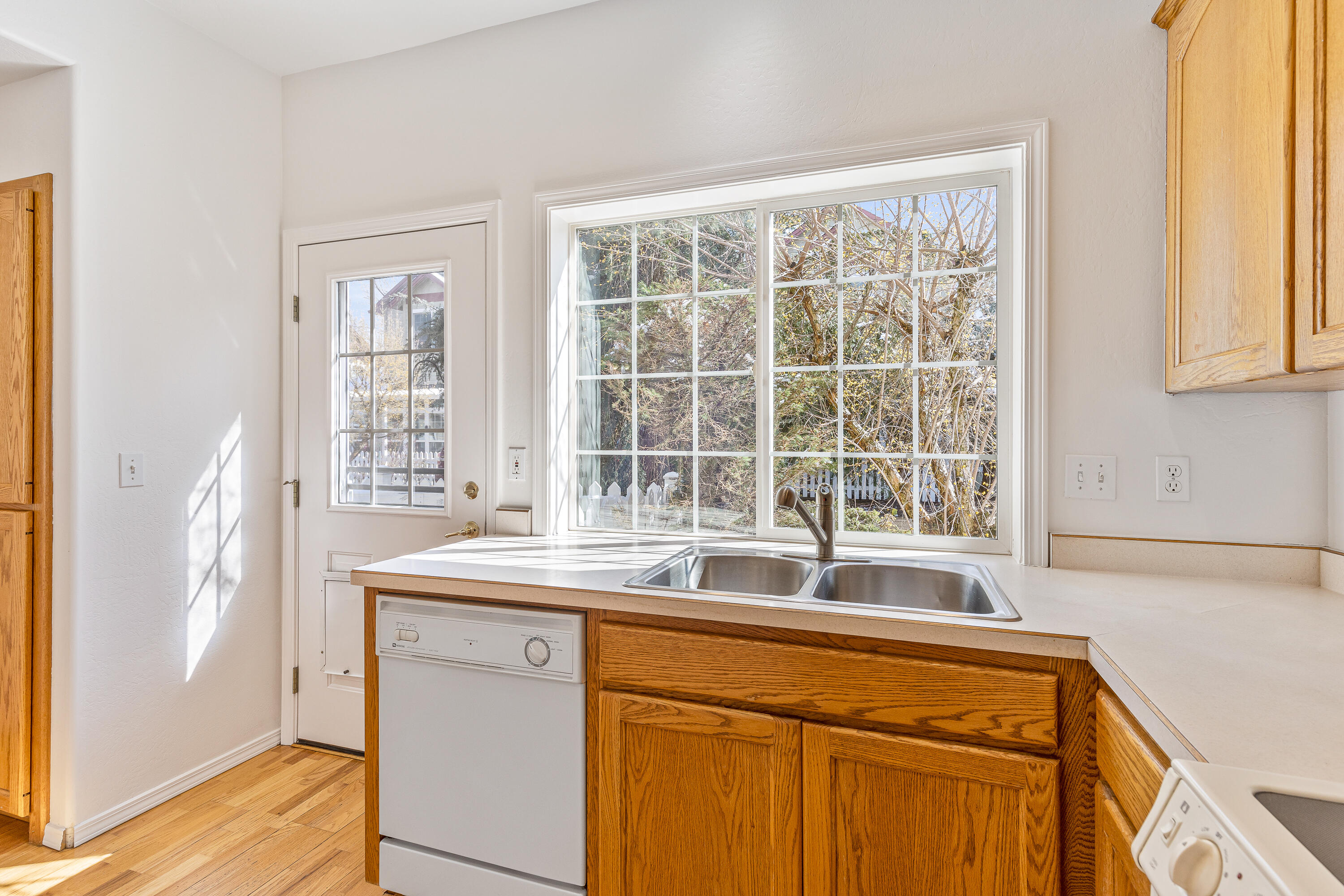 Court On Mary Jane, The - Residential