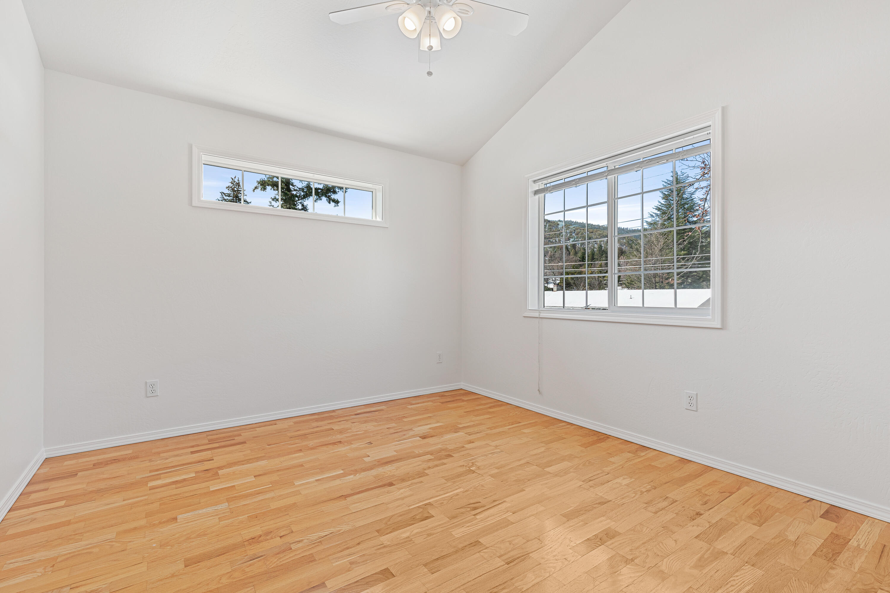 Court On Mary Jane, The - Residential