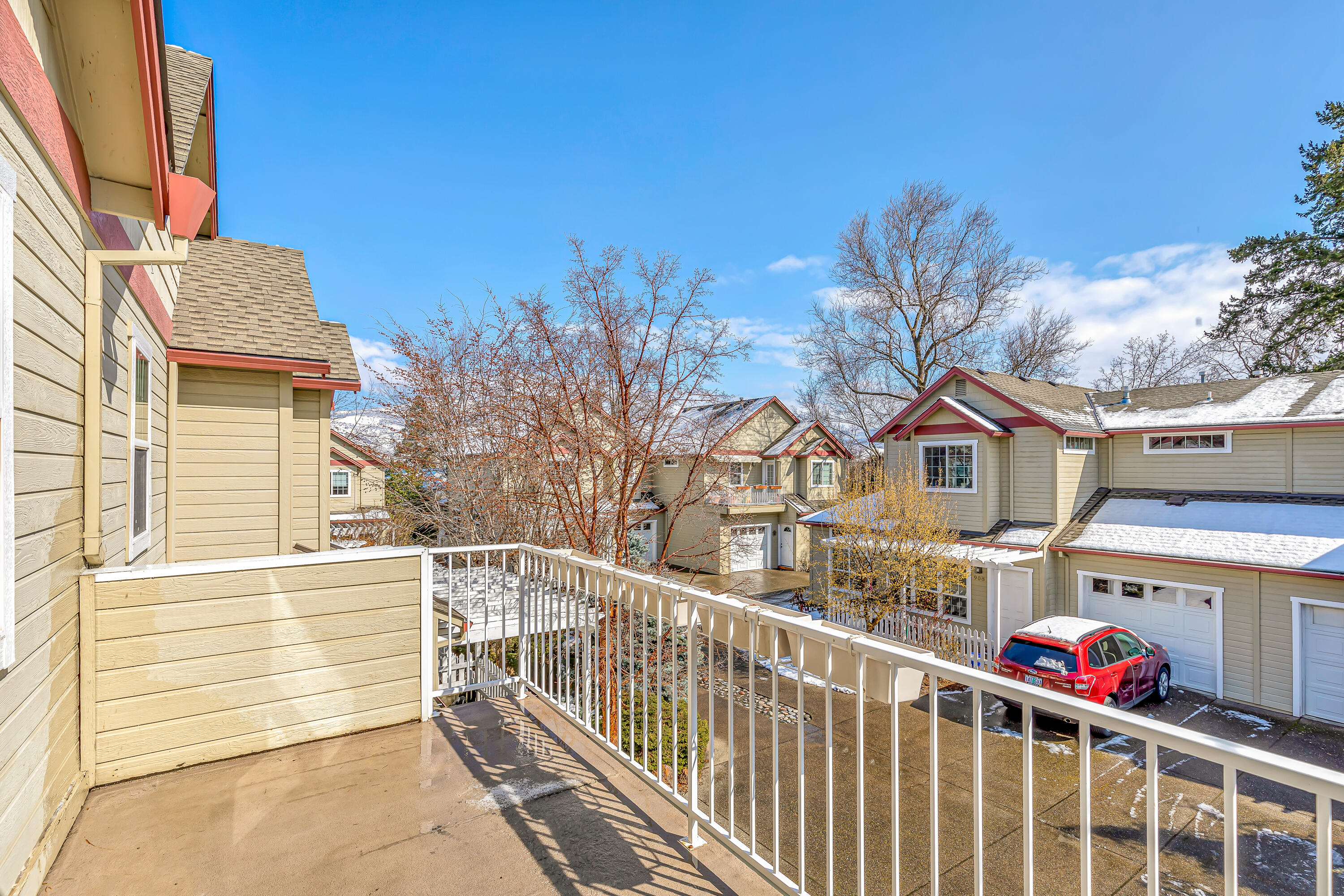 Court On Mary Jane, The - Residential