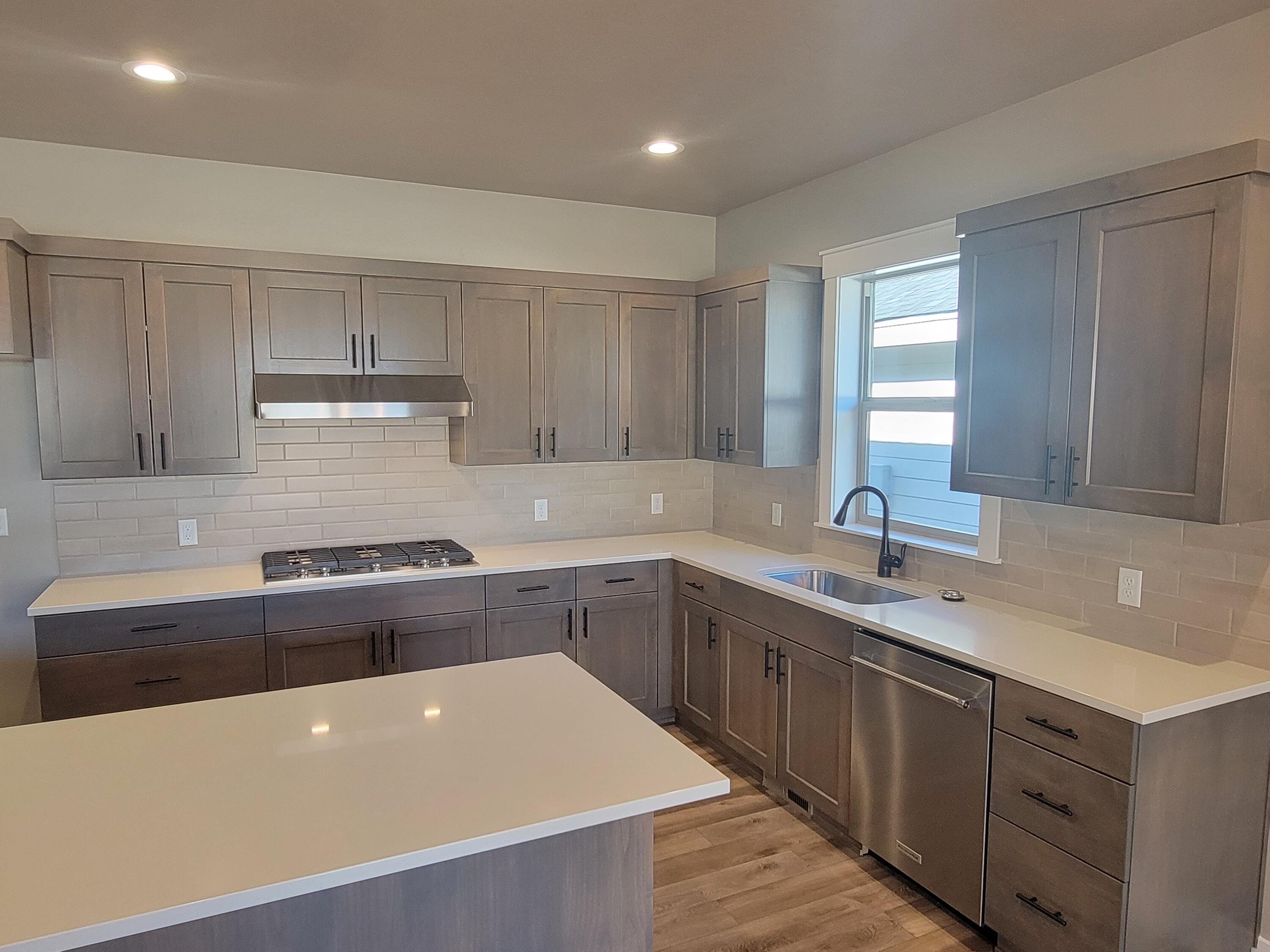 Dry Canyon - Residential