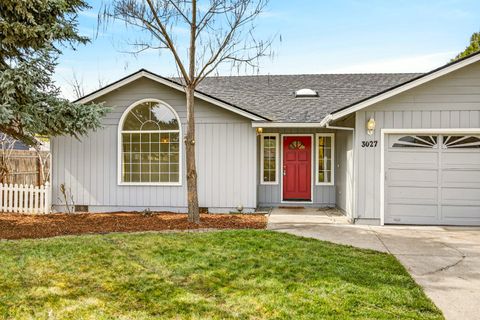 Tiny photo for 3027 Waterford Court, Medford, OR 97504 (MLS # 220217120)