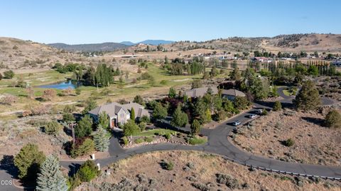 Tiny photo for 2646 Fairway Drive, Klamath Falls, OR 97601 (MLS # 220222765)