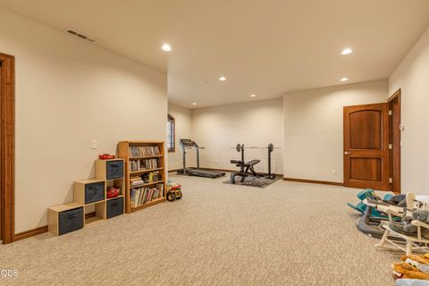 Tiny photo for 2646 Fairway Drive, Klamath Falls, OR 97601 (MLS # 220222765)