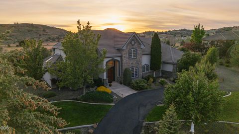 Tiny photo for 2646 Fairway Drive, Klamath Falls, OR 97601 (MLS # 220222765)