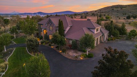 Tiny photo for 2646 Fairway Drive, Klamath Falls, OR 97601 (MLS # 220222765)