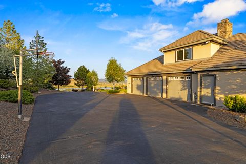 Tiny photo for 2646 Fairway Drive, Klamath Falls, OR 97601 (MLS # 220222765)