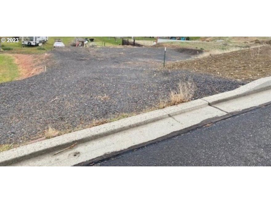 Come build your dream home on this wonderful lot in desired cup-de-sac location! Close proximity to hospital and other healthcare services. Enjoy nearby amenities like Rice-Blakey Park. All utilities available. This lot is ready for your new home!